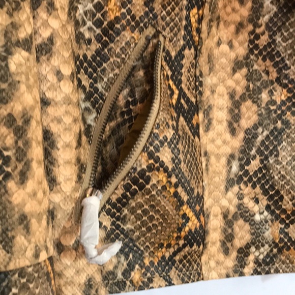 💥NWT💥 Coalition LA Snake Eyes Crop Vegan Moto Jacket Sz. L - Picture 8 of 14